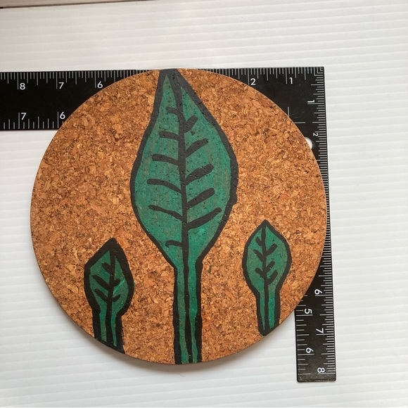 Cork Trivet Boho Bohemian Chic Hand Painted Round 7.5 inch Diameter - Picture 3 of 4